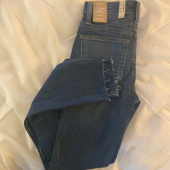 Madewell 10” high rise skinny jeans - Picture 3 of 5